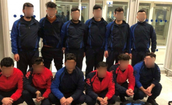 Гърция залови "хандбален отбор" от мигранти с фалшиви БГ паспорти