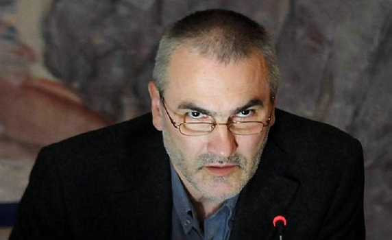Иван Бакалов: Мечтата на Борисов е коалиция с БСП. Само "тая..... Нинова се дърпа"