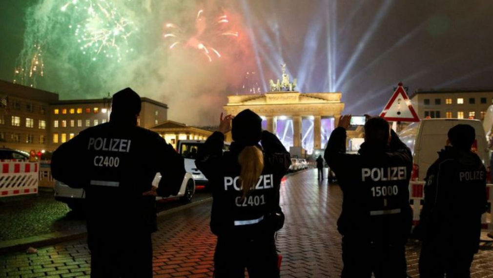 Берлин създава "зона за сигурност" за жени за Нова година