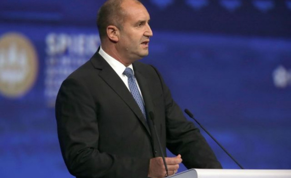 Радев влезе в спор с Путин за суверенитета на България