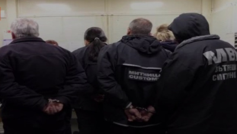 Прокуратурата иска постоянен арест за седем от обвинените в корупция митничари