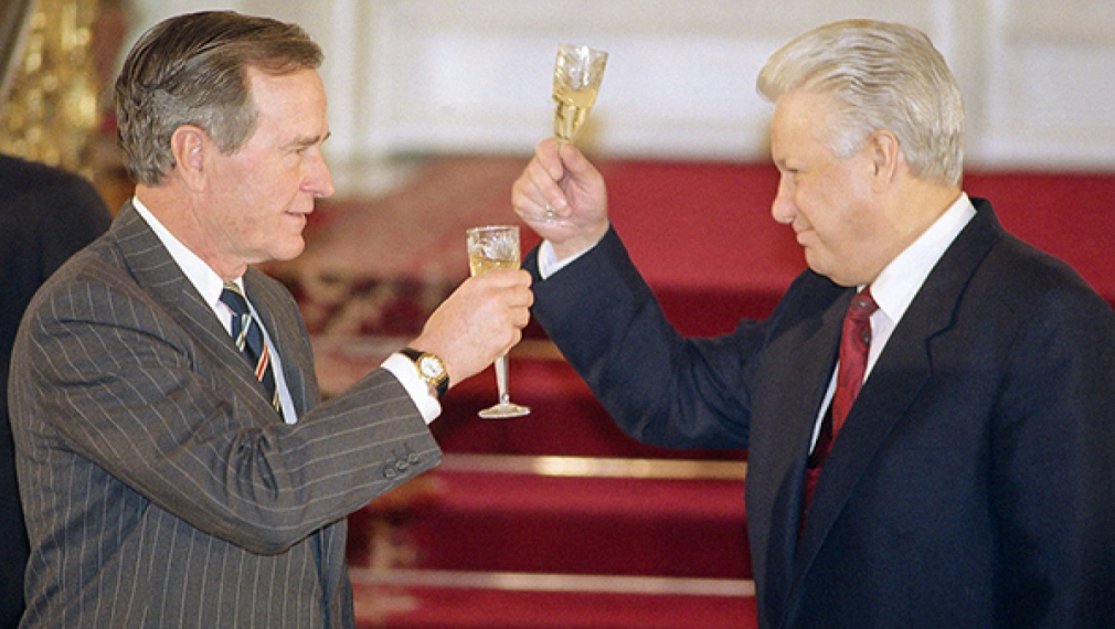 Елцин докладвал на Буш за ликвидирането на СССР преди да каже на Горбачов