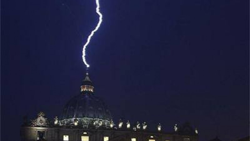 Педофилия и корупция - тайните на Ватикана