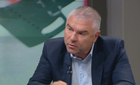 Марешки: Върху мен има политическа бухалка