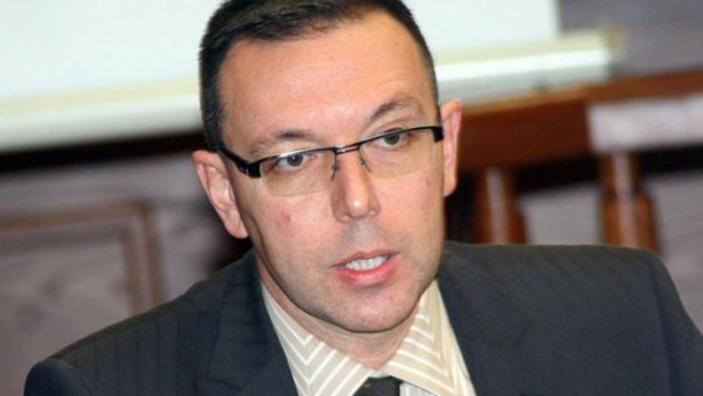 Цацаров официално поиска оставката на Светлозар Костов