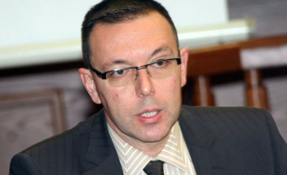 Цацаров официално поиска оставката на Светлозар Костов