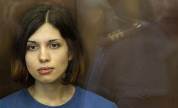 Pussy Riot са затворени, но не и с намордник