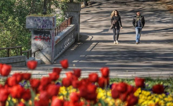 В Морската градина във Варна допускат родители с деца 