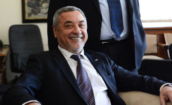За шумните инициативи на един вицепремиер