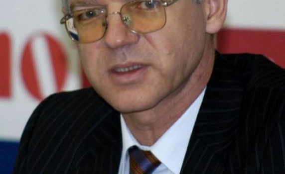 Съмнителна фирма взел Плевнелиев в Китай