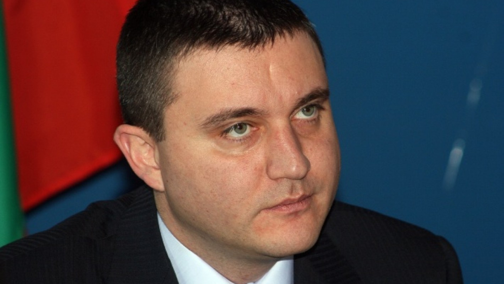 Плащанията в брой ограничени от догодина