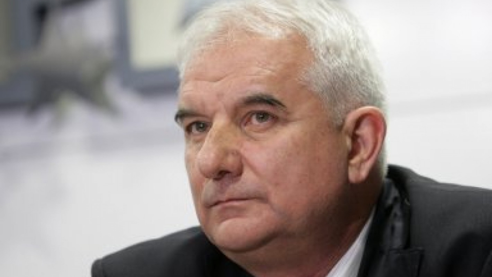 Бившият шеф на СОС подаде оставка и от партийния пост в ГЕРБ Бившият шеф на СОС подаде оставка и от партийния пост в ГЕРБ
