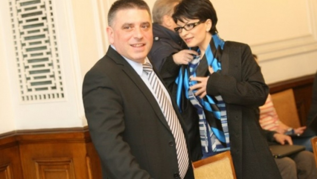 Правната комисия на НС отказа да се занимава с референдума 