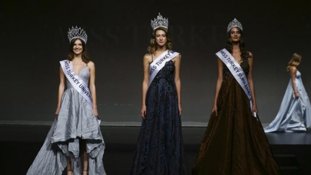 Отнеха короната на Мис Турция заради туит