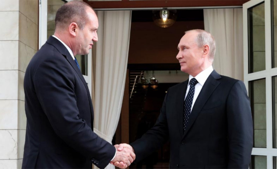 Радев говори с Путин по телефона, отива в Москва за Парада на победата на 9 май