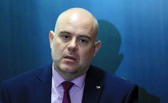 Гешев: Намерен е документ от Малинов за "необходимата геополитическа преориентация на България"