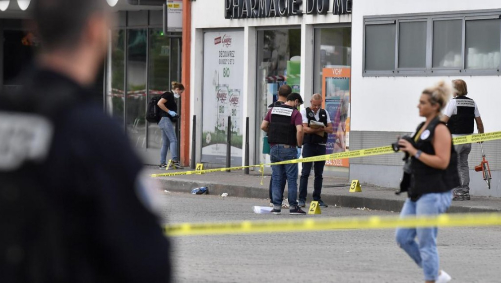 Един убит и девет ранени при нападение край Лион 