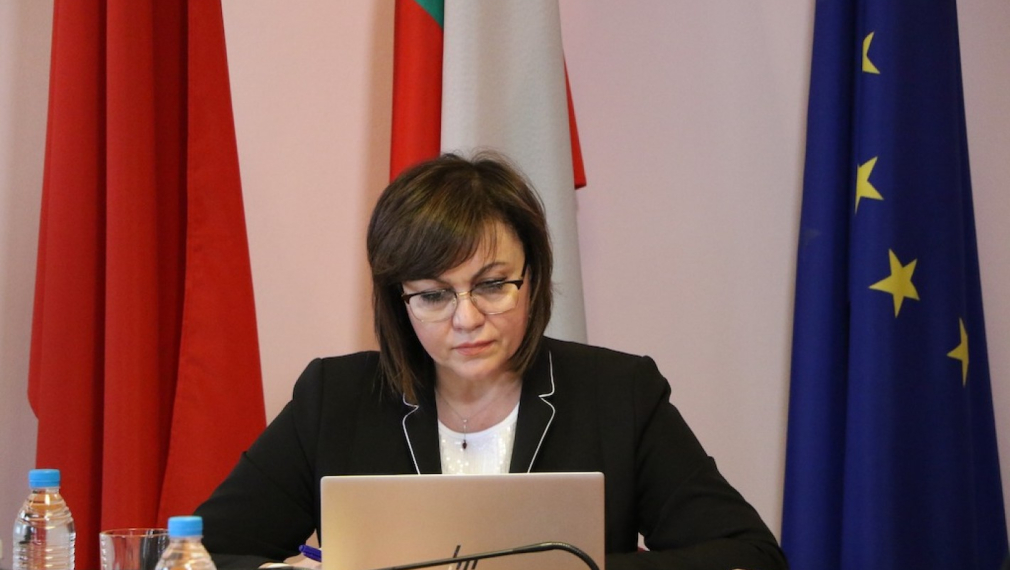 Корнелия Нинова участва във видеоконферентна среща с лидери на партии и премиери
