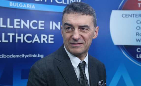 Проф. Иво Петров: 80% от българите карат К-19 като настинка