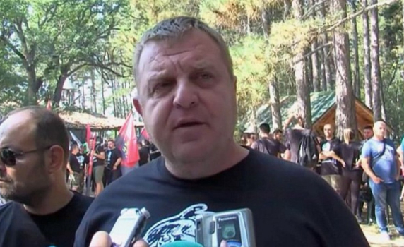 Каракачанов: Комуникацията в управляващата коалиция буксува