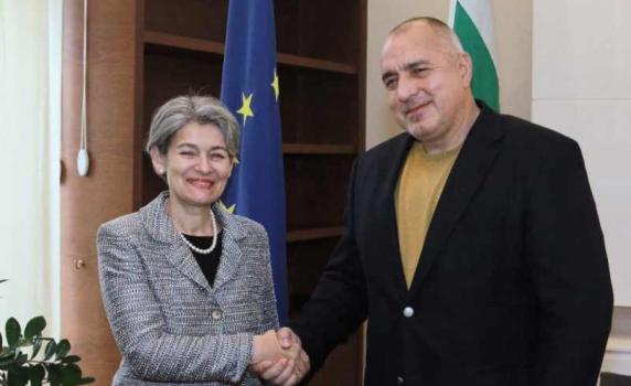 Каквото и да стане с Бокова, така никой не е унижавал България