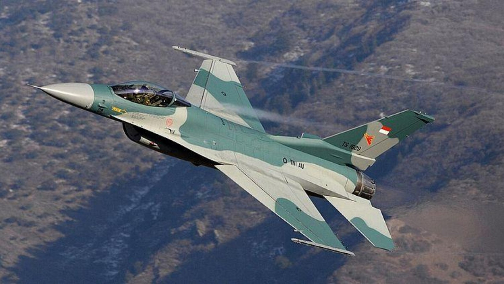 САЩ продават на Словакия 14 самолета F-16 за 800 млн. долара