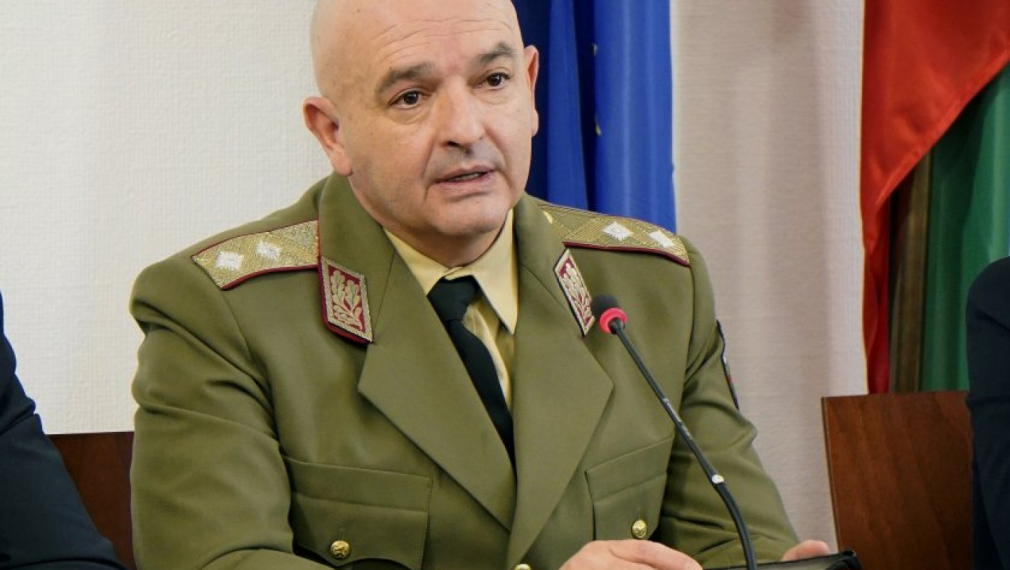 32-ма медици с COVID-19 у нас, 581 са общо заразените