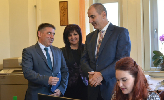 ГЕРБ прехвърля на президента отговорността за състава на ЦИК 