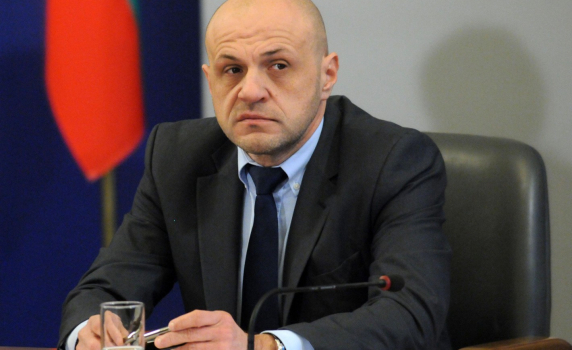 Граждани подадоха сигнал в прокуратурата срещу Томислав Дончев за аферата НДК