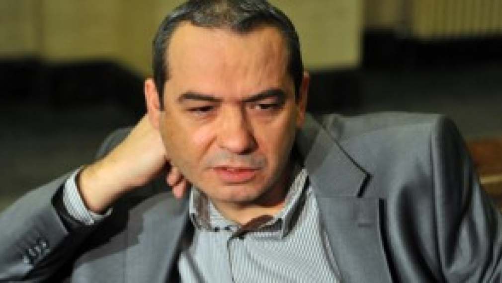 Петьо Петров е инсценирал и проектирал корупционна схема, за да "излезе" делото "Цонев, Сантиров, Попов" Петьо Петров е инсценирал и проектирал корупционна схема, за да "излезе" делото "Цонев, Сантиров, Попов"