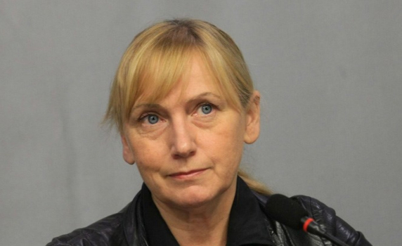 Йончева: Заради Борисов шалтерът на българската енергетика и кранчето за газта се държат от Анкара