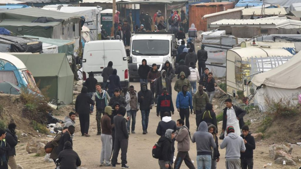Да кажем истината: мигрантите в "Джунглата" в Кале не са бежанци