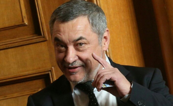 Симеонов препоръча на шефа на КПКОНПИ да се оттегли