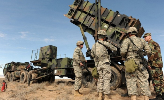 Полша предлага на САЩ да разположат постоянна военна база на нейна територия