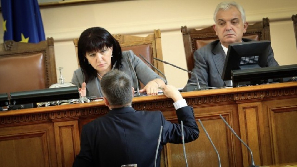 ГЕРБ и БСП се скараха за изслушването на Цацаров и министри в оставка