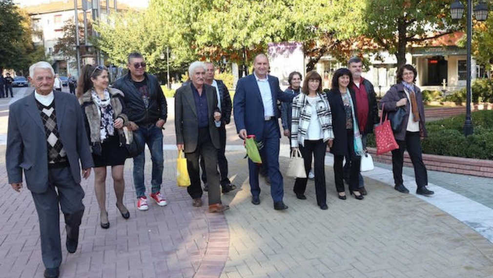 „Земляци“ събраха над 3000 подписа в подкрепа на Румен Радев