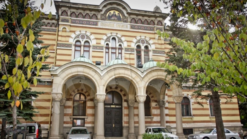 Светият синод гледа молбата на Македонската православна църква