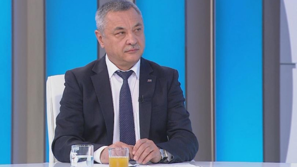 Валери Симеонов: Търкането на талончета е болестно състояние
