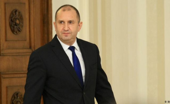 Радев: Притеснително е, че премиерът губи самообладание