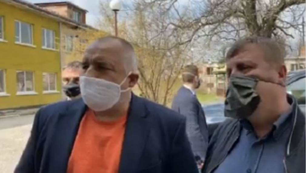 Борисов: Възрастните само до магазина, а полицията да проверява кой къде ходи