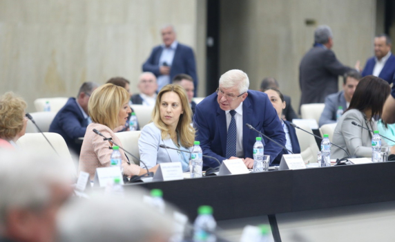 Ананиев: Новият здравен модел слага край на монопола на Здравната каса