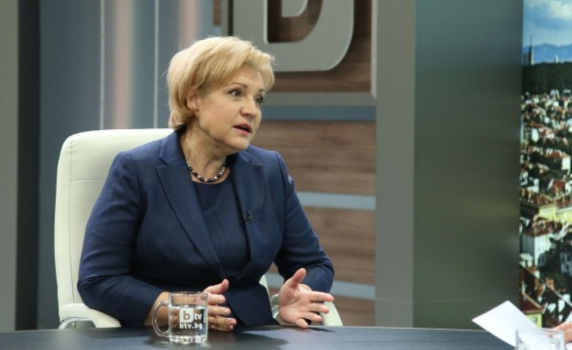 Менда Стоянова: Пеевски не е управлявал КТБ, значи е от ощетените