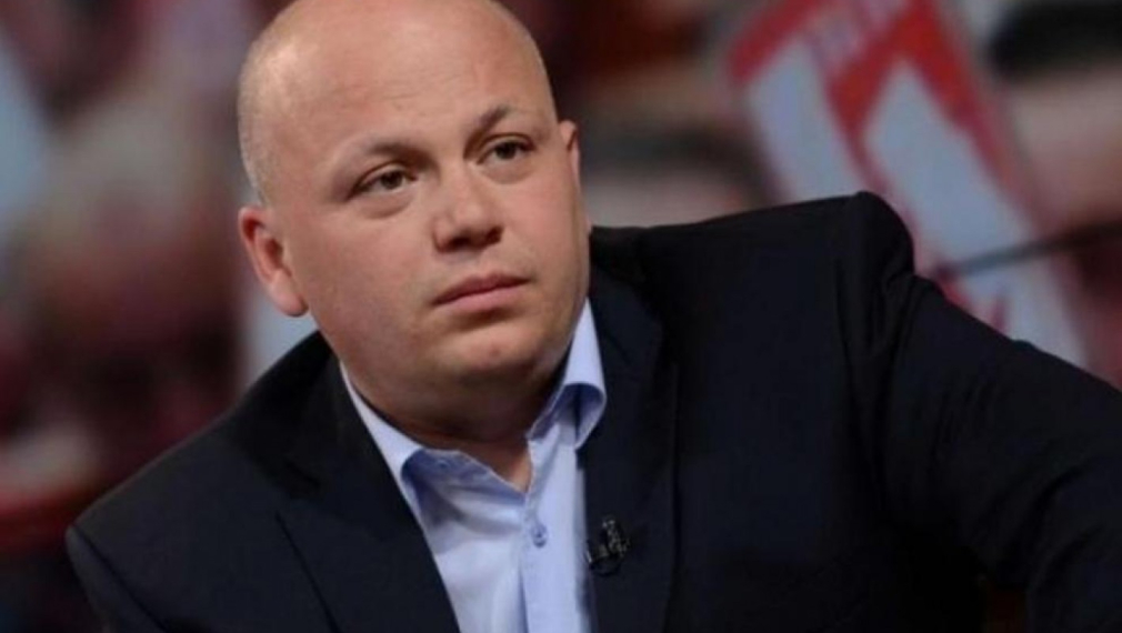 Александър Симов: Апартамент за 1 млн. лв. не е битовизъм, г-н Цветанов