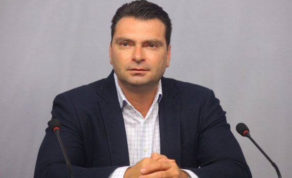Калоян Паргов: Страхът от неясното бъдеще измества ужаса от заразата