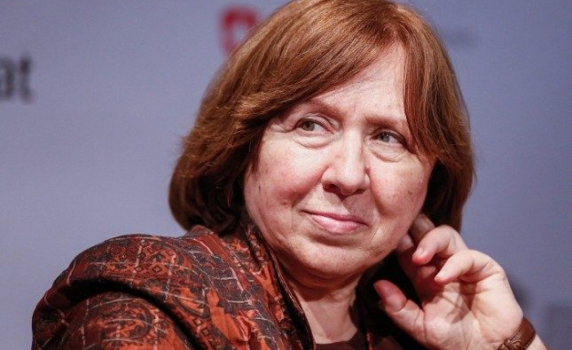 Простодушният канибализъм на Светлана Алексиевич
