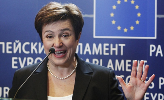 Кристалина Георгиева във финална офанзива срещу Бокова