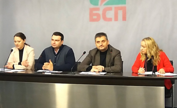 Добрев: За управляващите всяка снежинка е апокалипсис