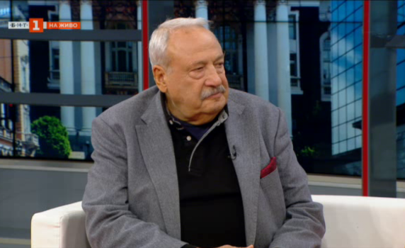   Иван Гарелов: Атакуват Нинова, защото е силен политик