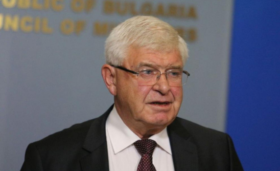 Кирил Ананиев подписа договор за изграждане на Детска болница в София
