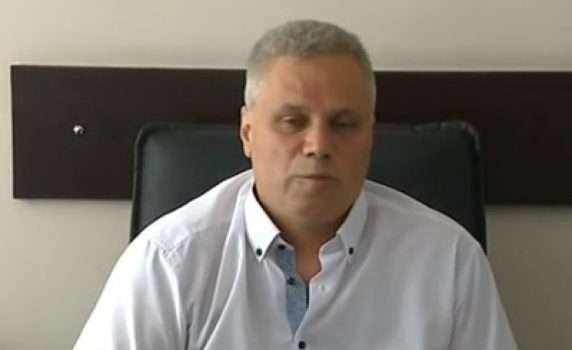 Шефът на сливенската болница: Не са скачали върху родилката
